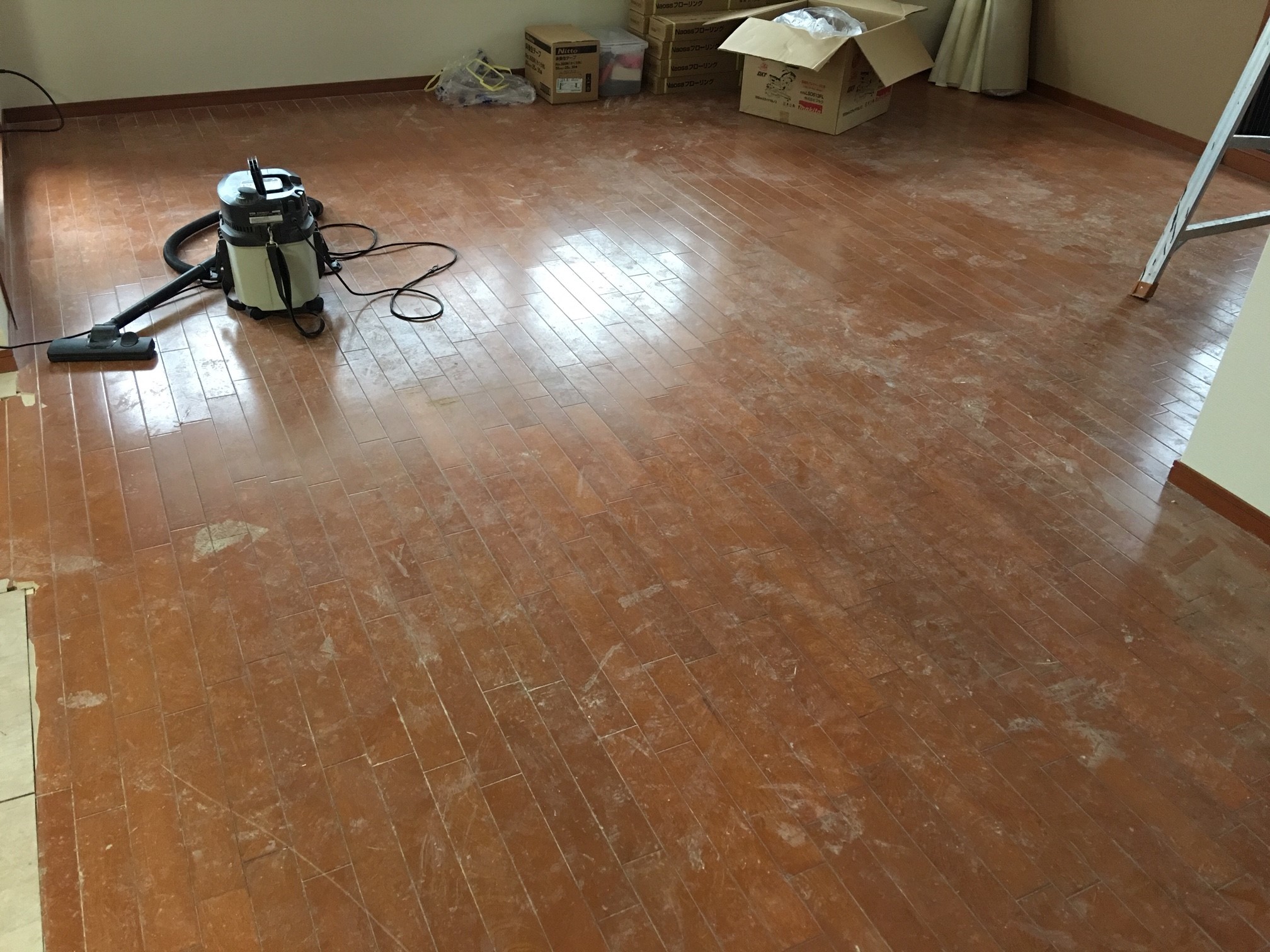 リビング完成前1