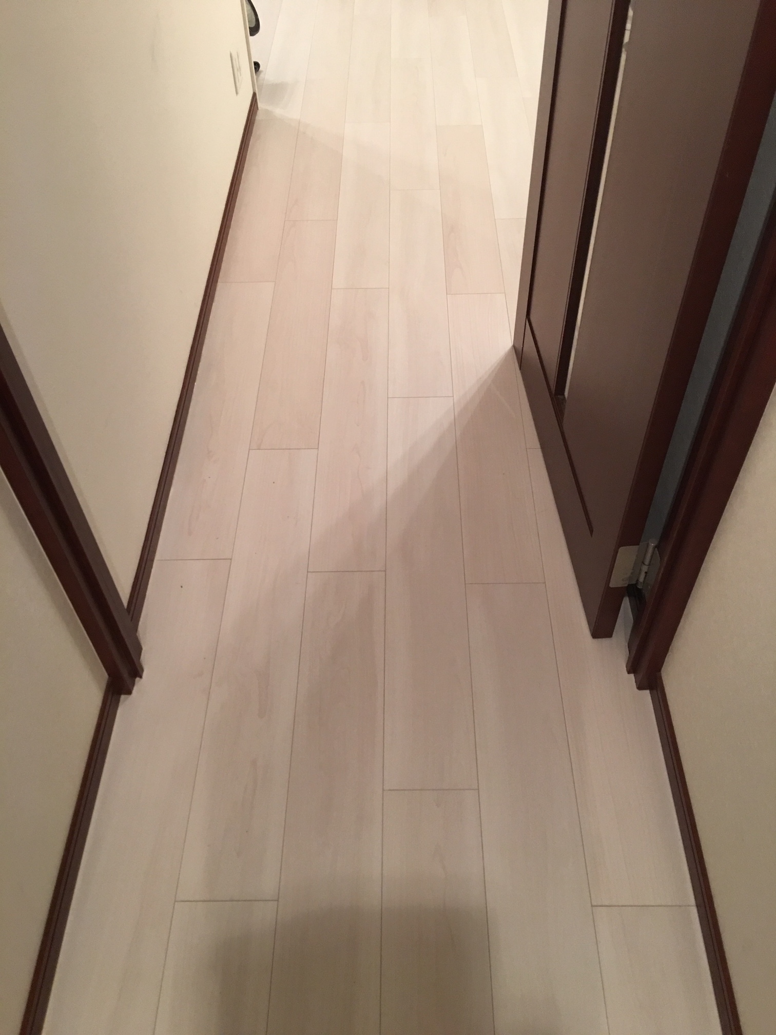 リビング入口施工後