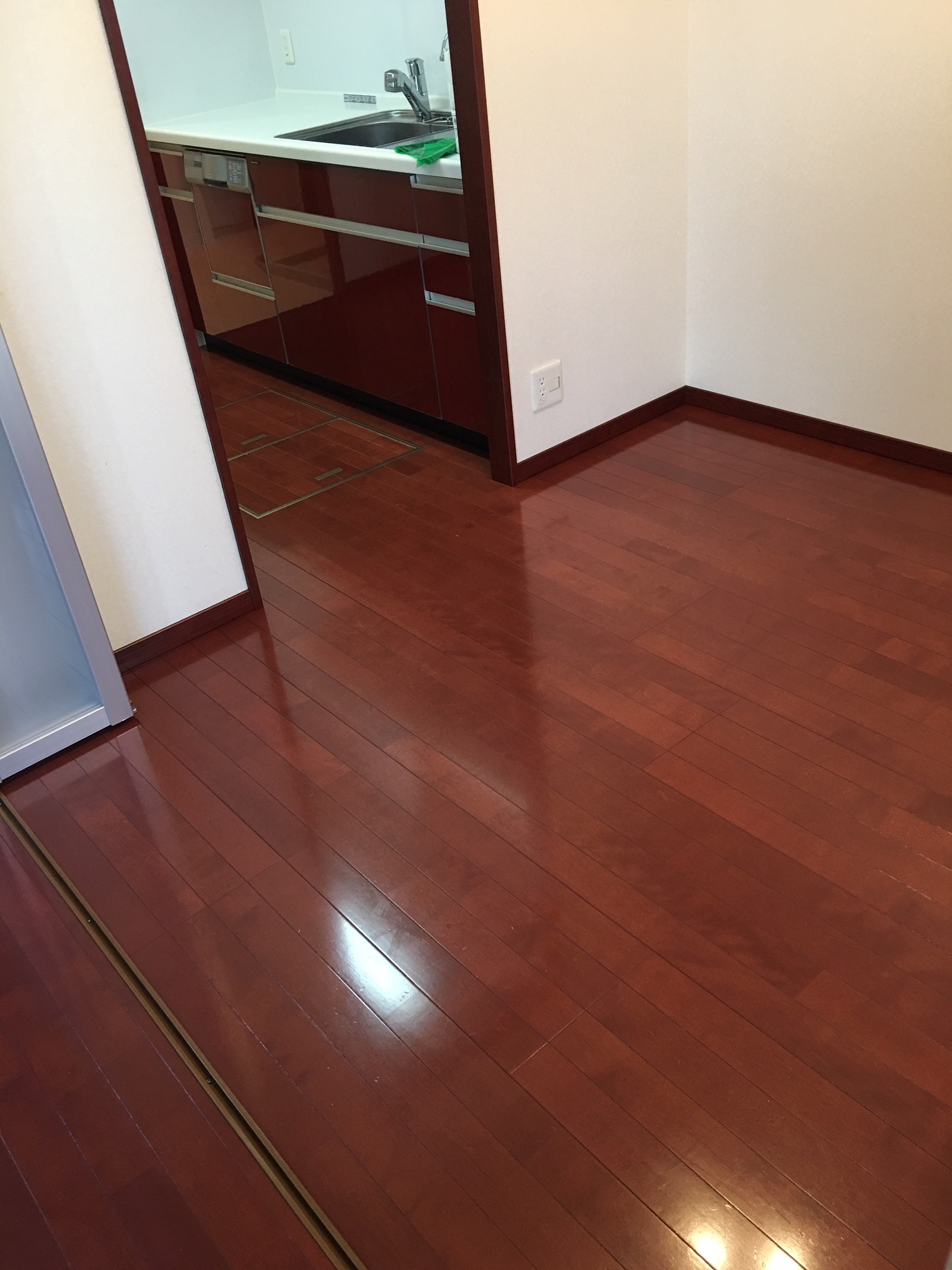 ダイニングからキッチン施工前