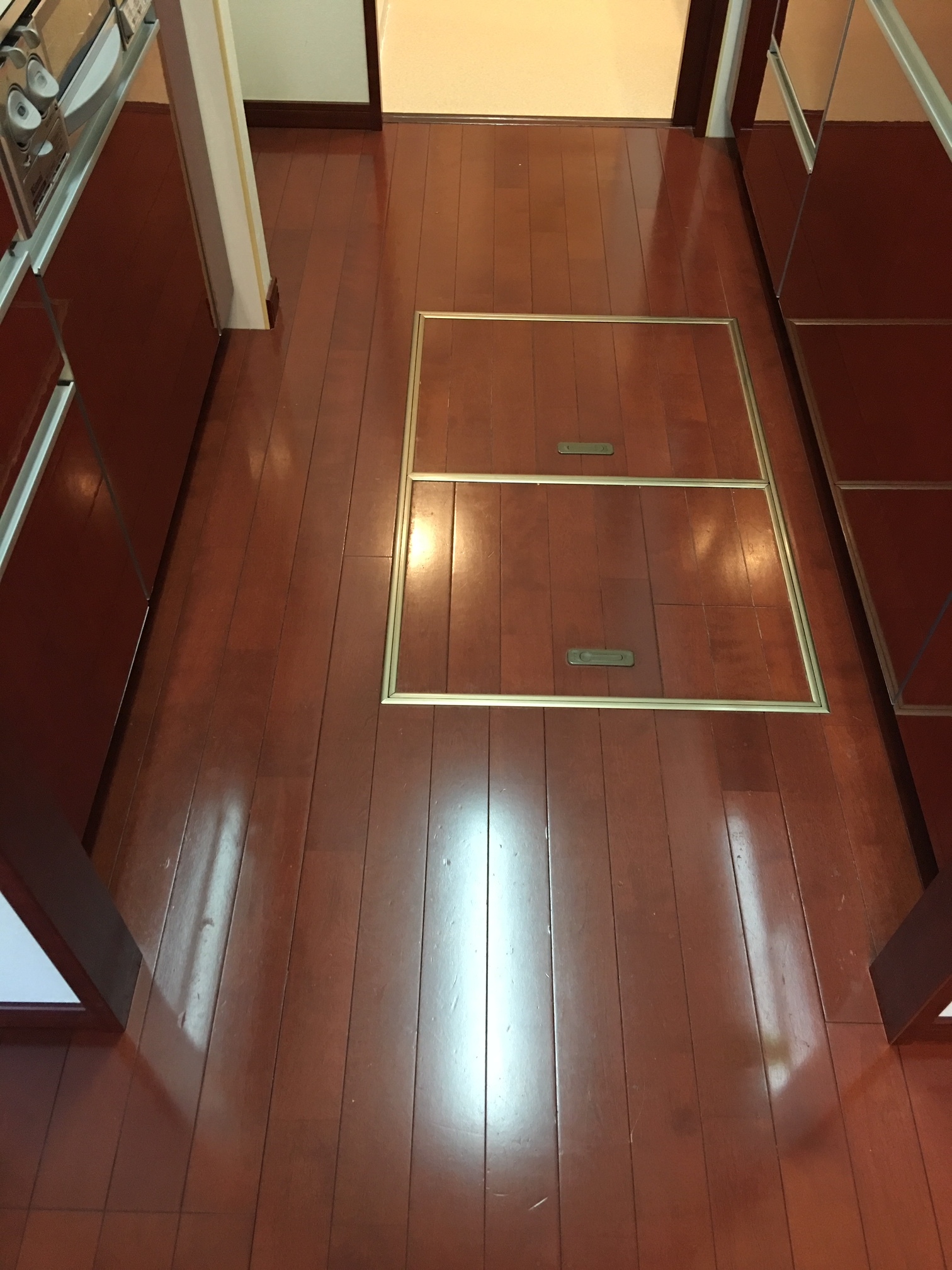 キッチン床下収納施工前