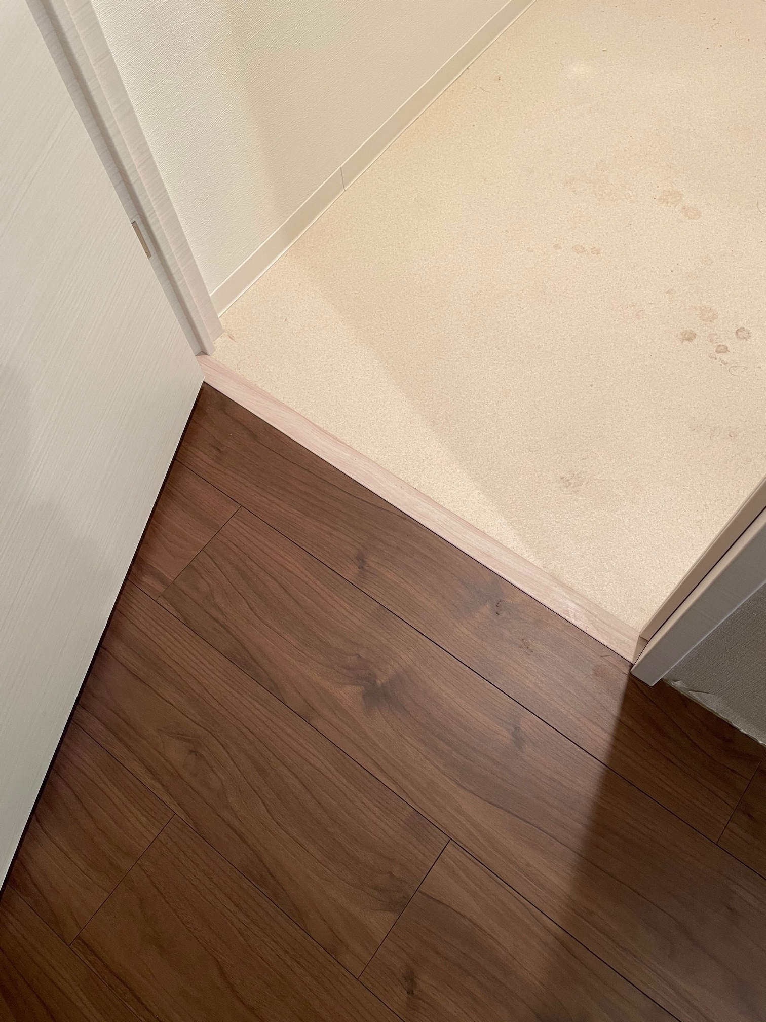 WC入り口施工後1