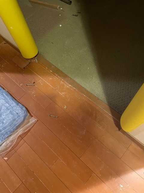 洋室②入り口施工前1