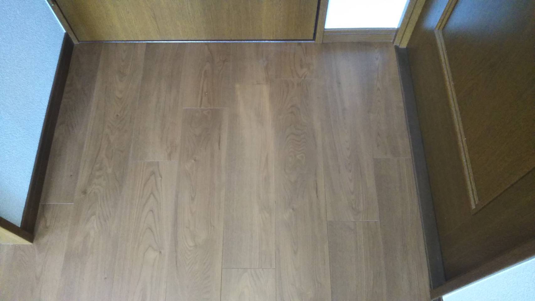 LDK入り口施工後1